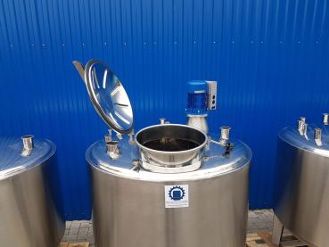 Preview: 699L stainless steel agitator vessel with thermoplate and insulation