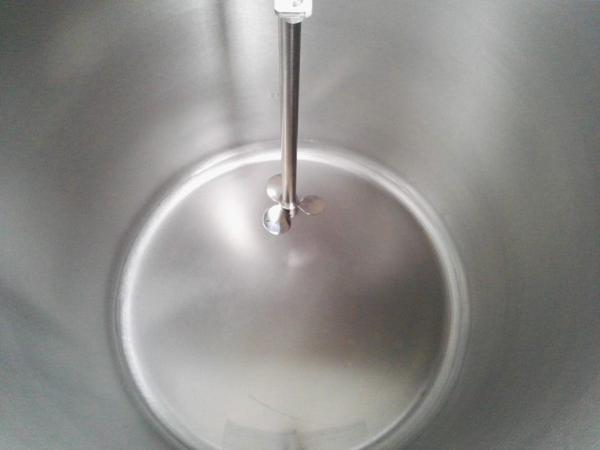 123L Electrically heated agitator vessel