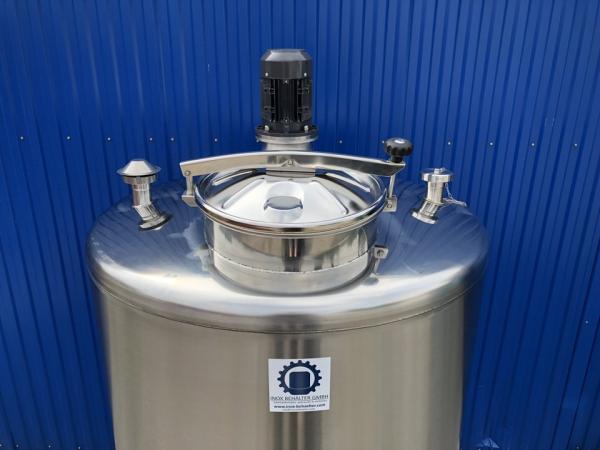 1533L stainless steel vessel with propeller agitator